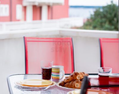 Mandrina Apartment with a terrace, Pag