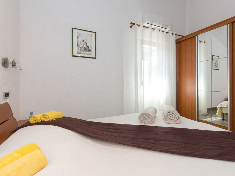 Apartment Starigrad