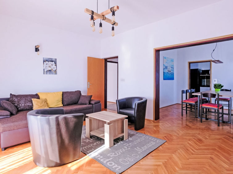 Apartment Dragica