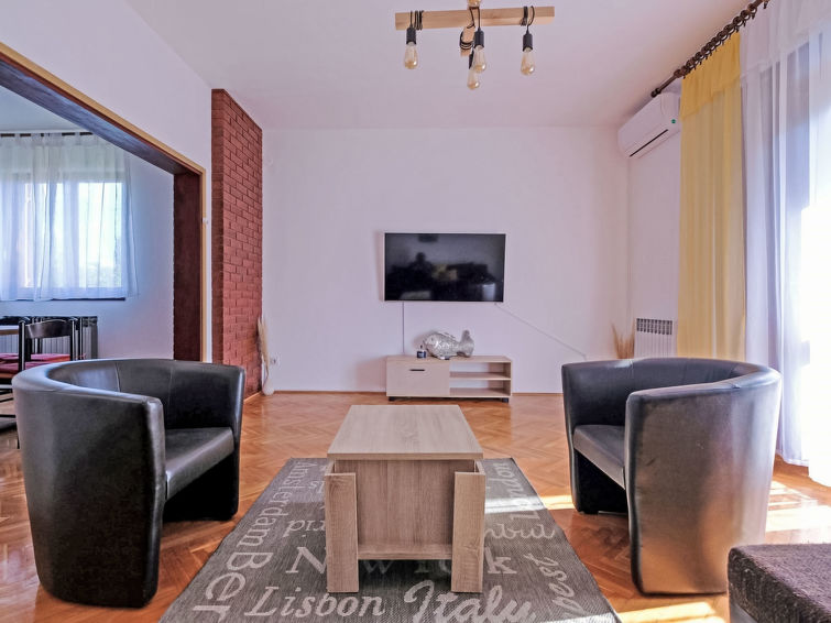 Apartment Dragica