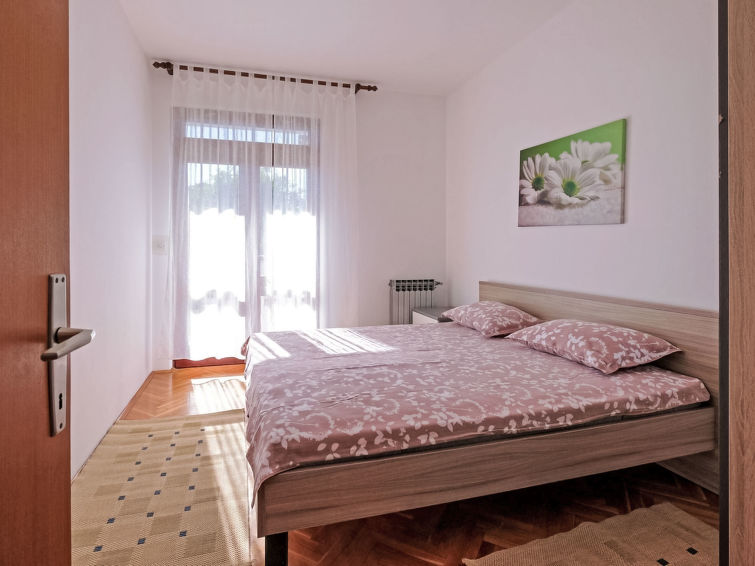 Apartment Dragica