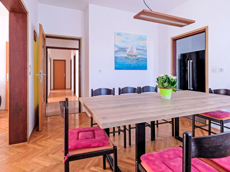 Apartment Dragica