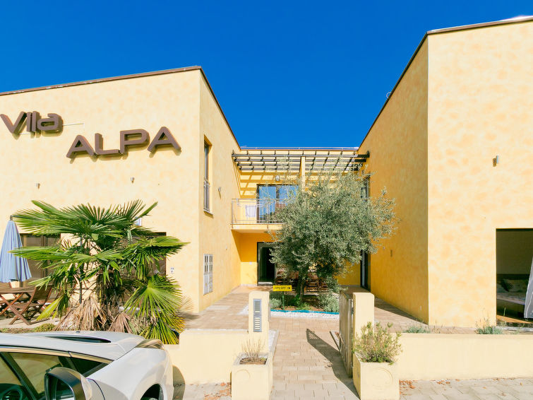 Apartment Villa Alpa