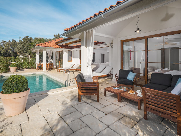 House Luxury Beachside Villa Porto Bus