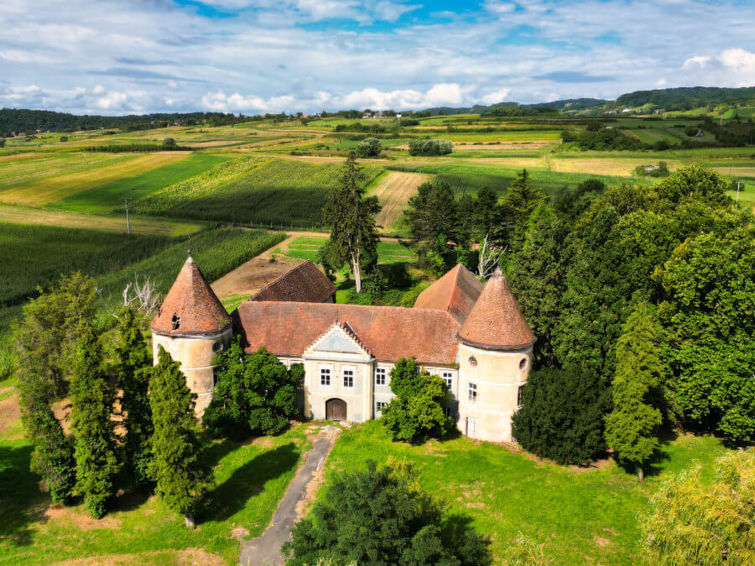 House Countryside estate