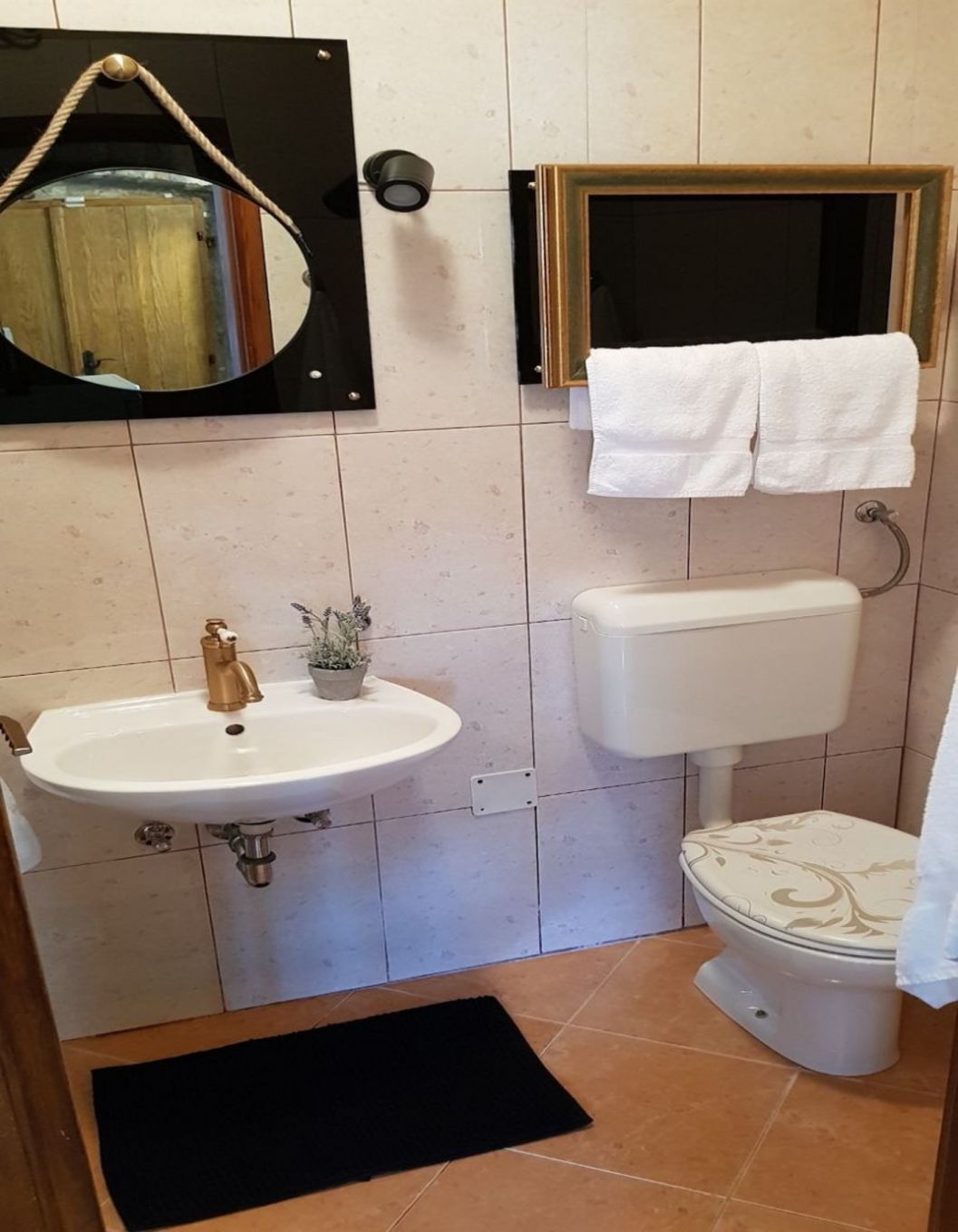 Apartmani i Soba Perstel