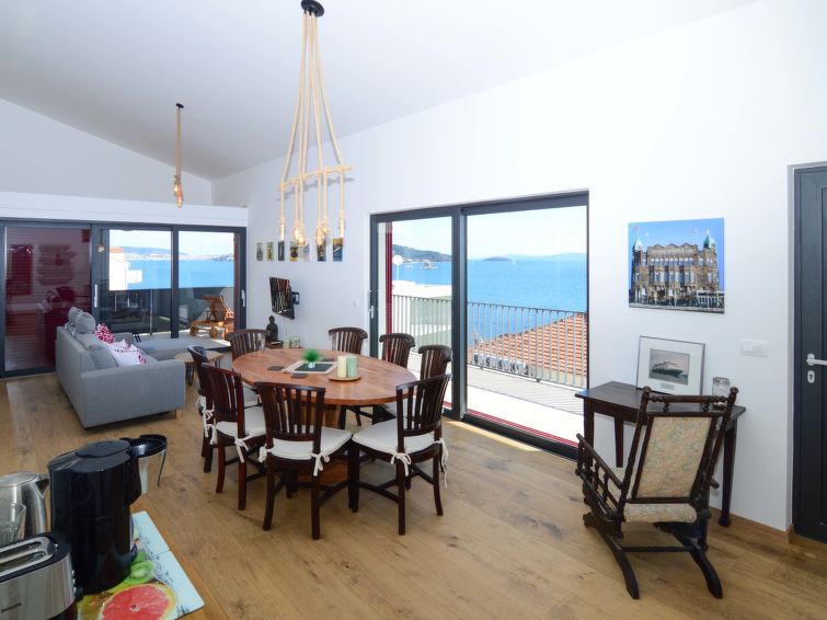 Apartment Viva-by the sea-panorama penthouse