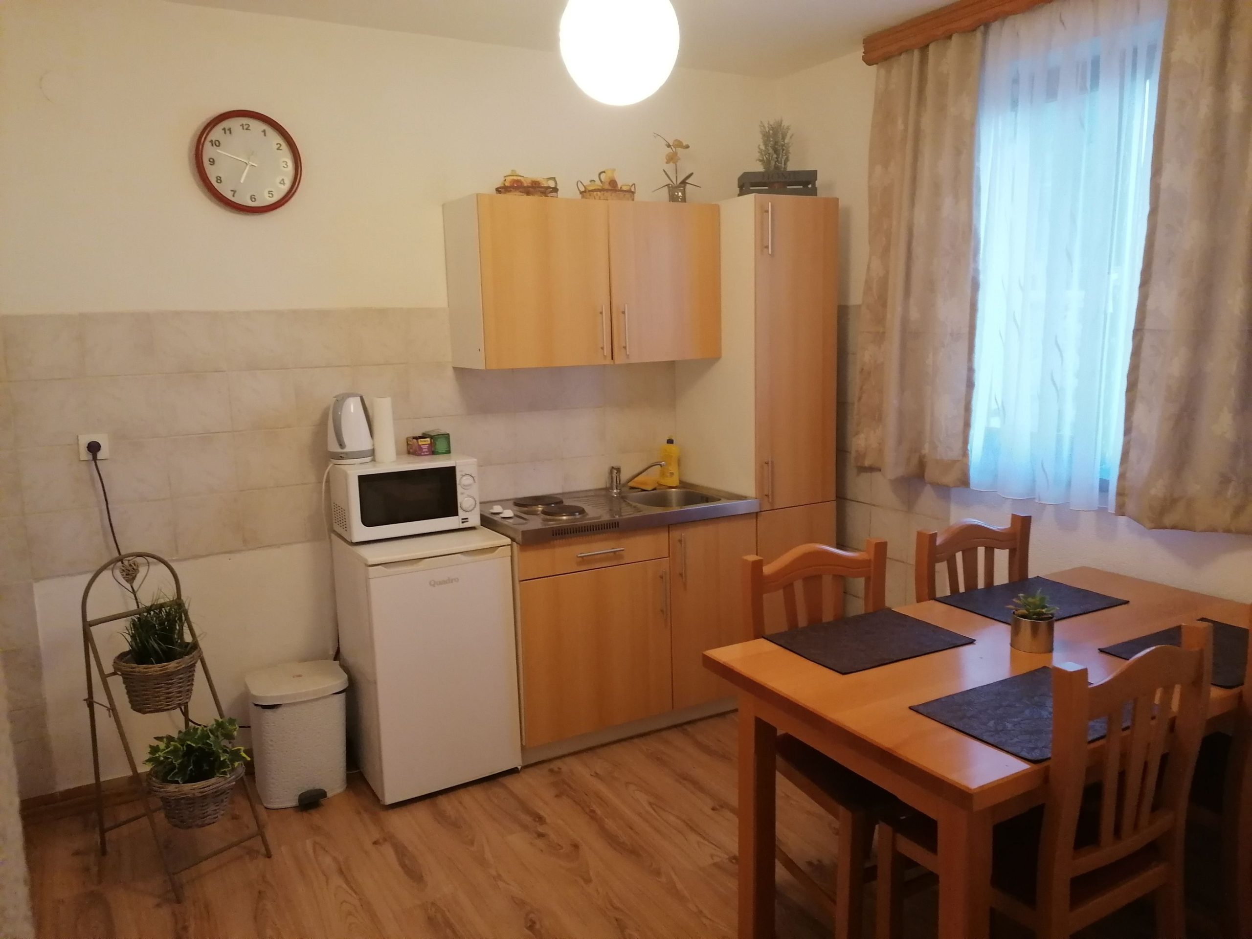 Ferienwohnung und Zimmer Nevenka