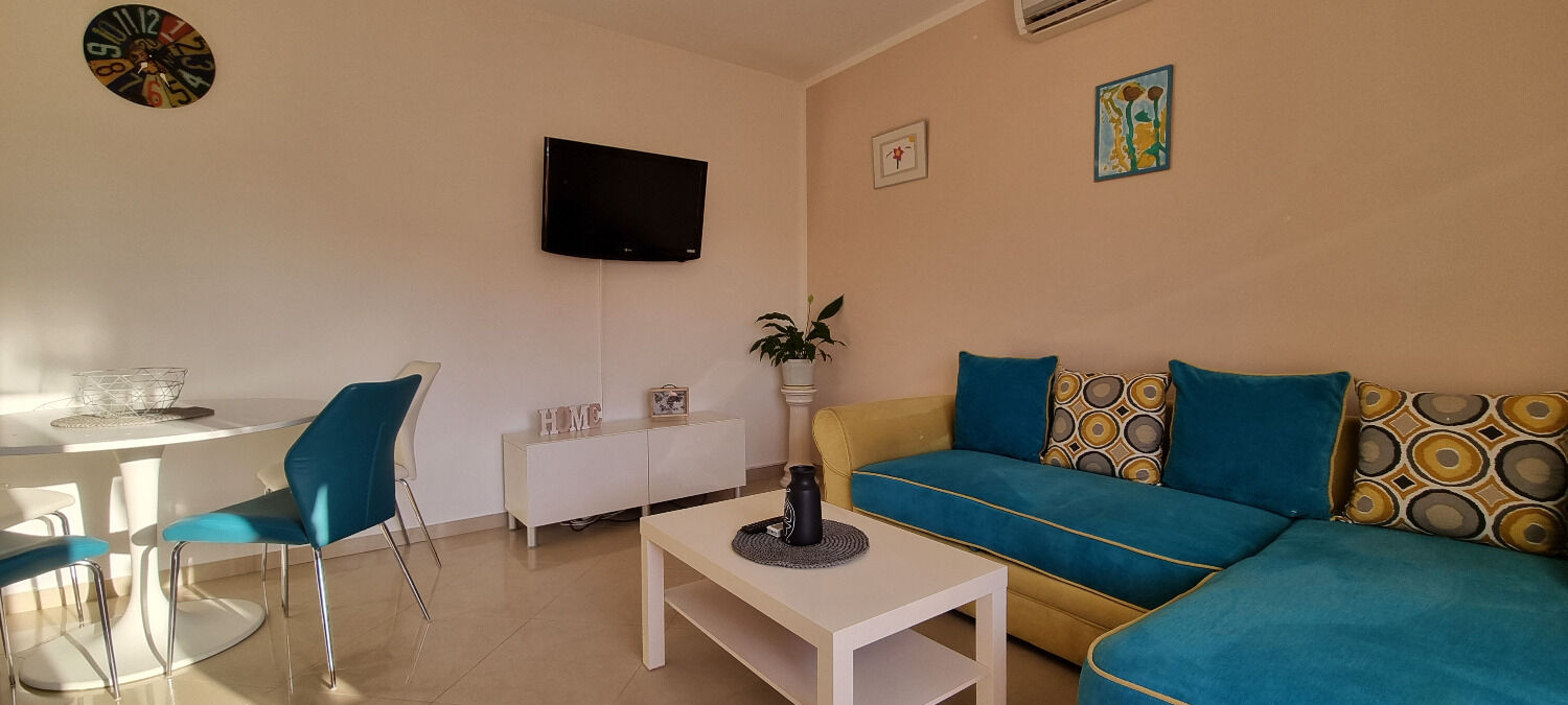 Apartament Mani